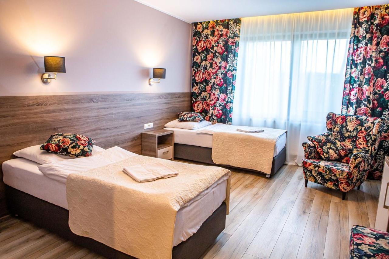 Auberge de jeunesse Ranczo Daniela à Pobiedziska Extérieur photo